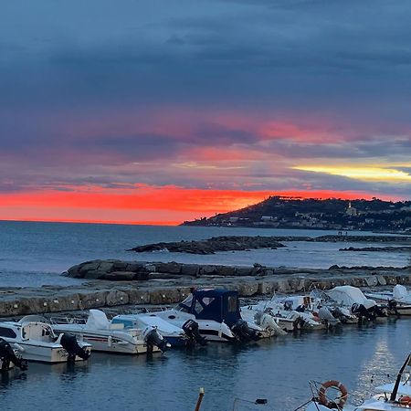 Apartamento Il Timone Riva Ligure Exterior foto