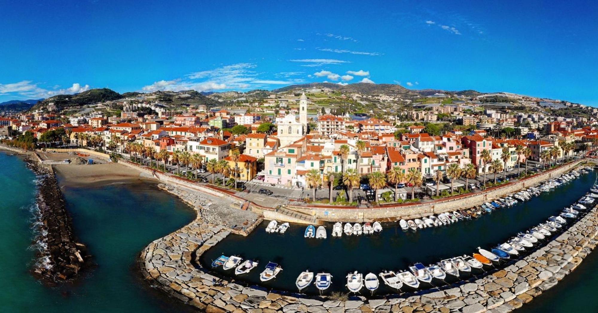 Apartamento Il Timone Riva Ligure Exterior foto
