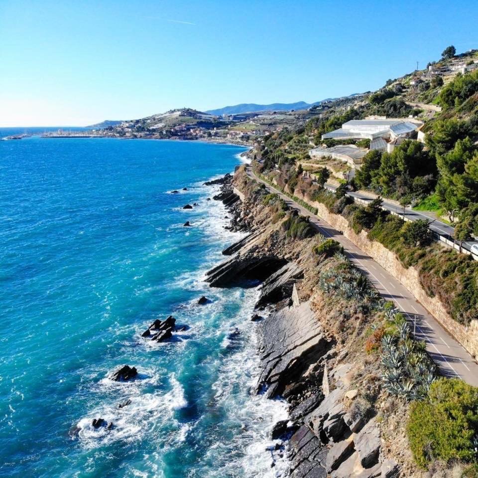 Apartamento Il Timone Riva Ligure Exterior foto